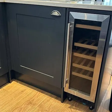 Contractor By Furnished With Parking